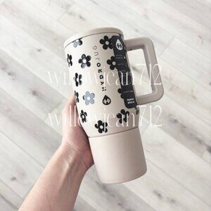 Last one! “Aubrie Floral" HydroJug 20 oz Traveler Tumbler